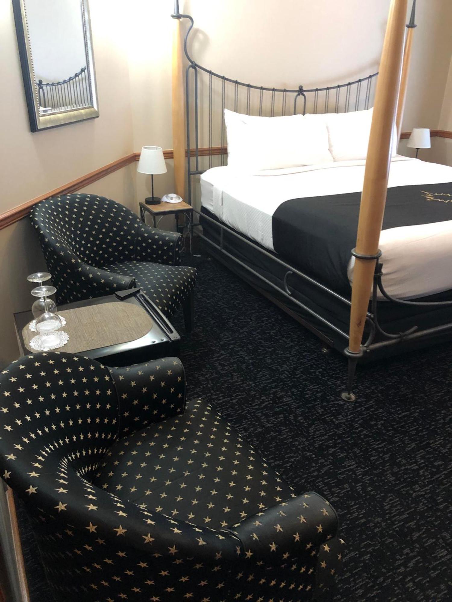 Inn At Black Star Farms Suttons Bay Eksteriør bilde